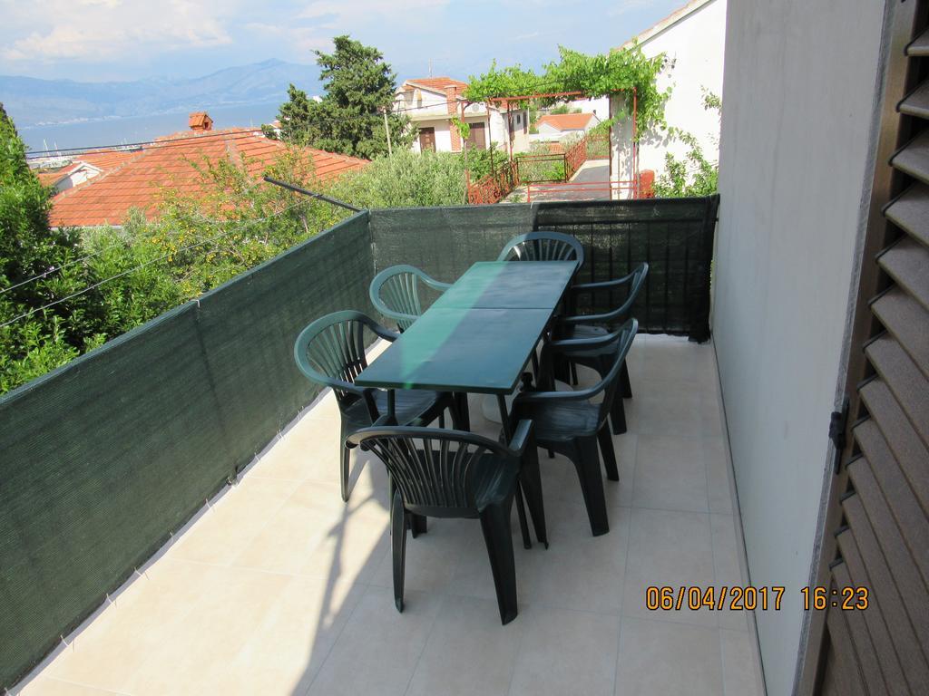 Guest House Vanessa Supetar Exterior photo