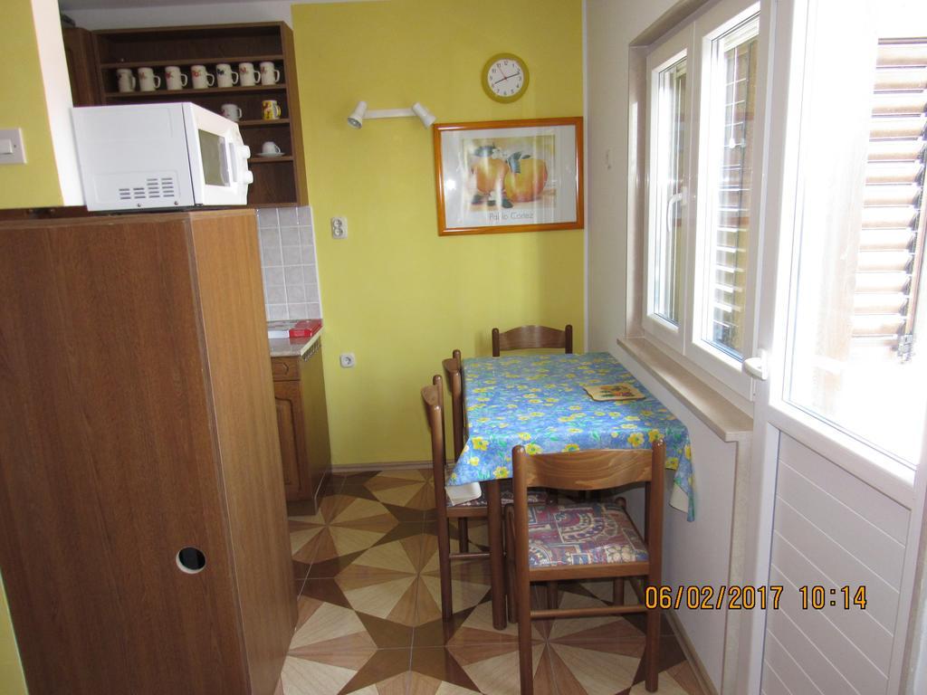 Guest House Vanessa Supetar Exterior photo