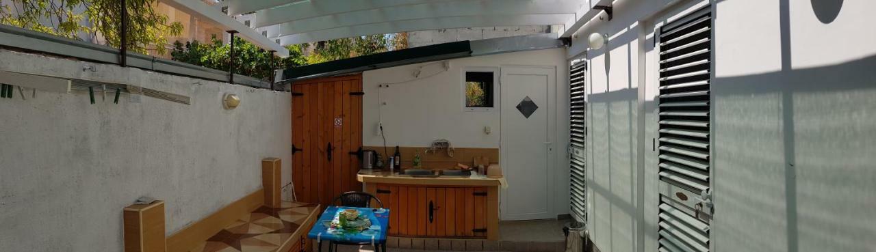 Guest House Vanessa Supetar Exterior photo